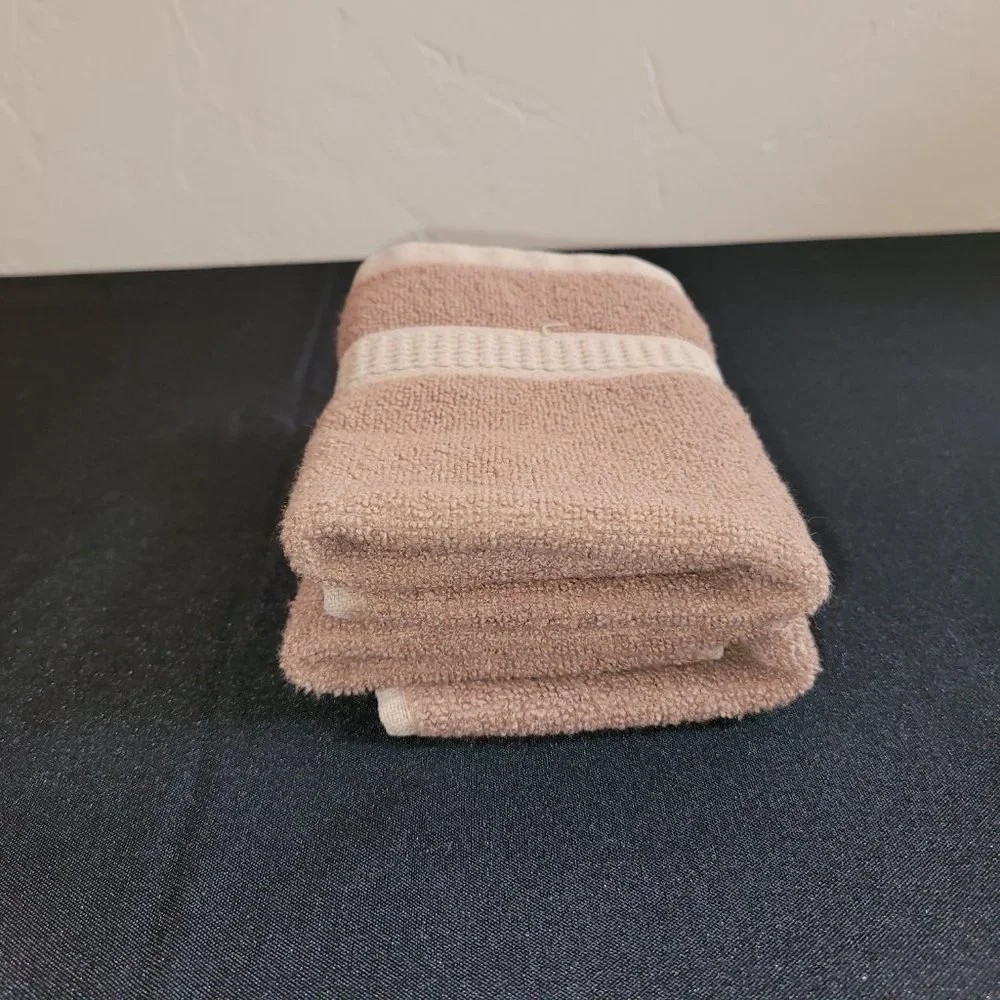2pc Beige Wash Cloths.